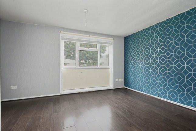 9 Heddon Close, Bradford photo 3