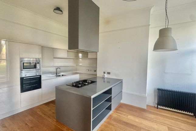 Flat 1 Testwood Court, 27-29, Clifton Gardens, Kent photo 5