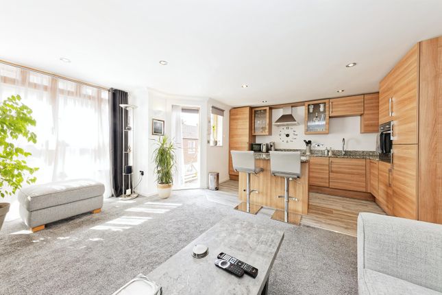 Flat 5, Carausius Court, Canterbury photo 2