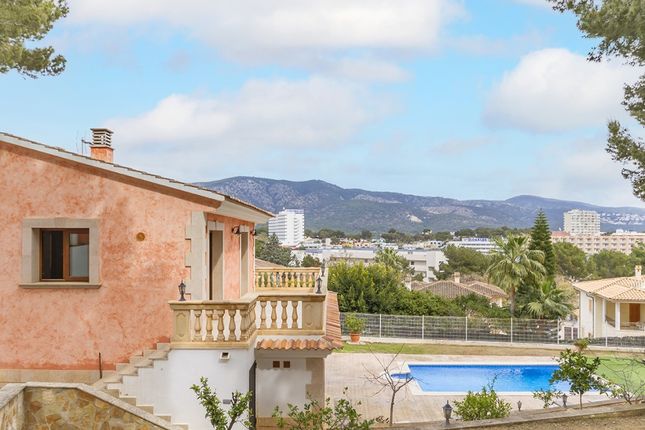 Villa for sale in Spain, Mallorca, Calvià, Palmanova