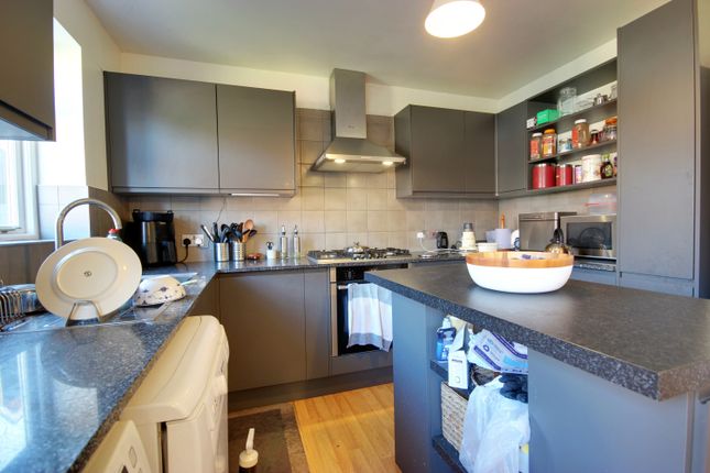 9, Berkshire Close, Beverley photo 3