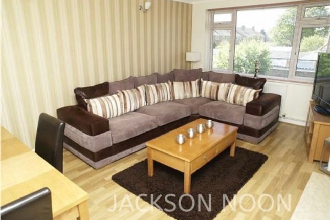 15, Cyclamen Way, Epsom photo 3