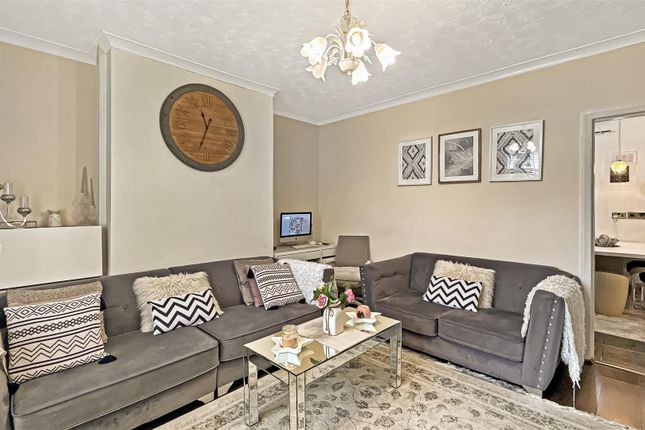 6, Cobham Avenue, Bolton photo 2