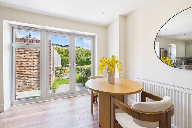 Flat 2 Button Lodge, 46, Stainforth Road, Walthamstow photo 4