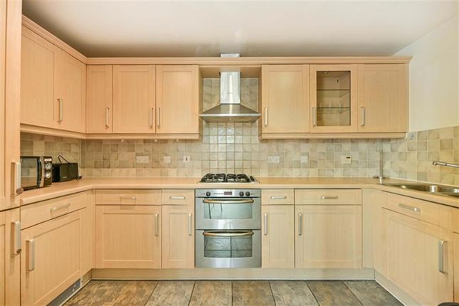 7, Bear Wharf, Fobney Street, Reading photo 4