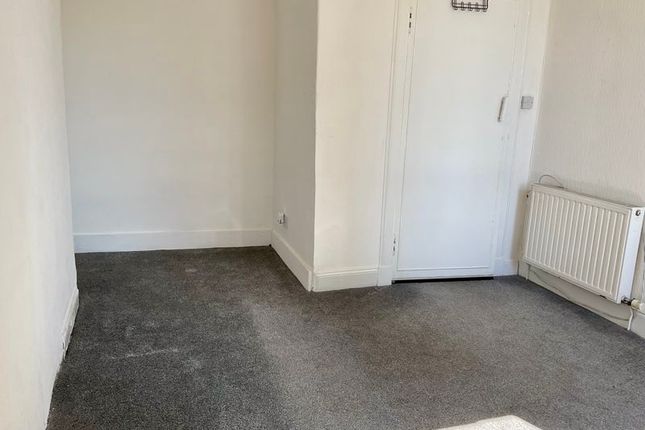 Flat 2/1, 22, Seedhill Road, Paisley photo 5