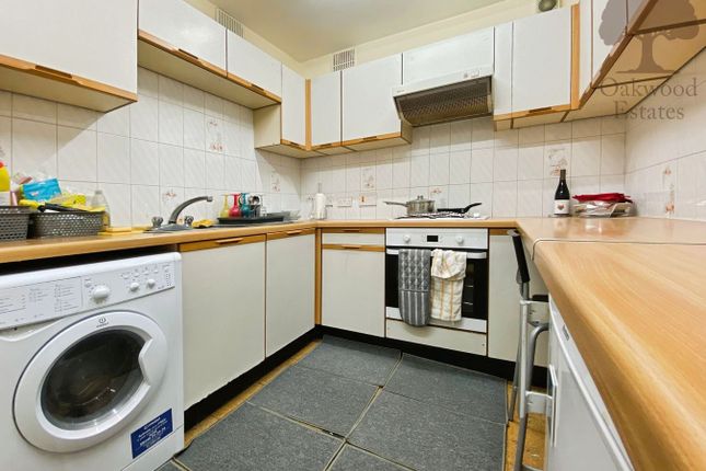 2 The Coach House, Castle Hill, Maidenhead photo 3