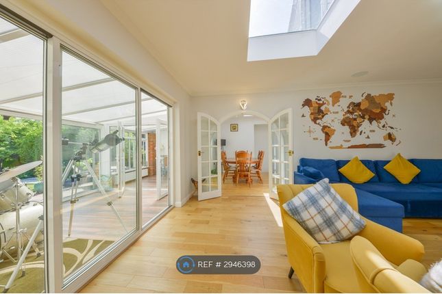 Napsbury Lane, St Albans photo 4