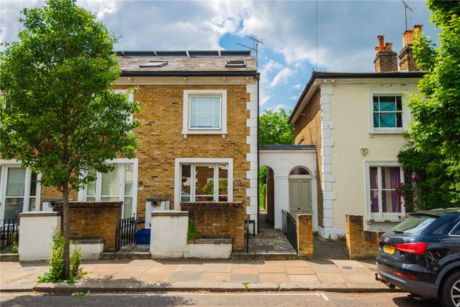 Thumbnail Terraced house for sale in Sheendale Road, Richmond