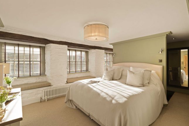 George House, Clarence St, Dartmouth_Principal Bedroom