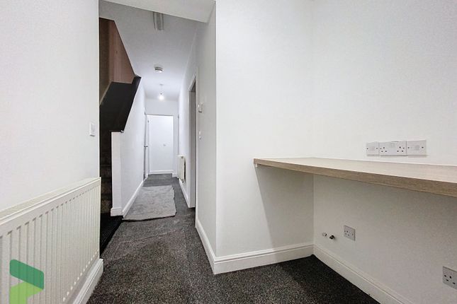 48, Railway Road, Darwen photo 4