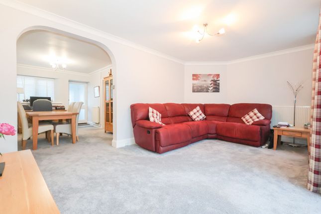 17 Vyvyan Drive, Newquay photo 3