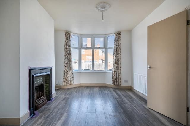 20, Highbridge Road, Aylesbury photo 4