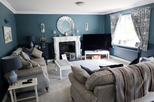 6, Linnet Drive, Bourne photo 3