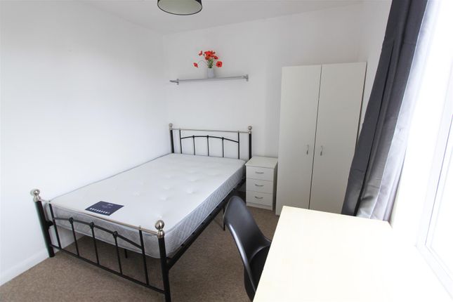 Maisonette to rent in St. Georges Road, Brighton