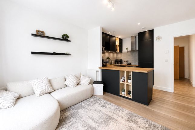 Hitherwood Court, 48, 28, Charcot Road, London photo 3
