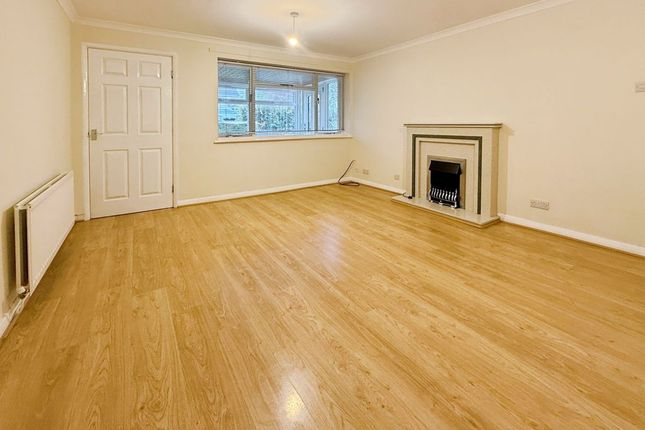 Launceston Close, Newcastle Upon Tyne photo 3