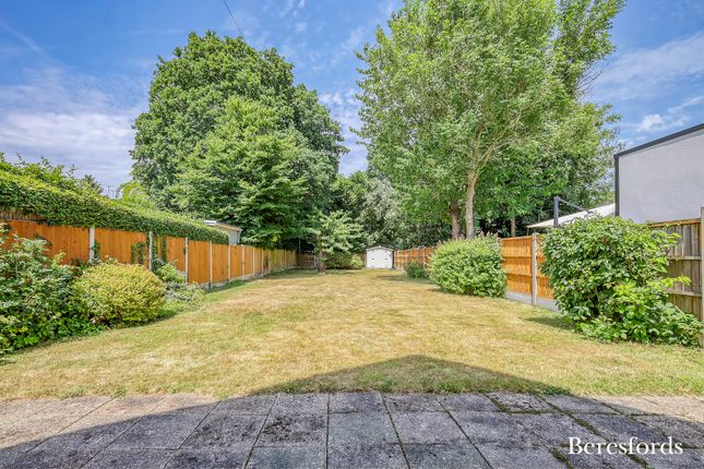 43, Coxtie Green Road, Brentwood photo 3