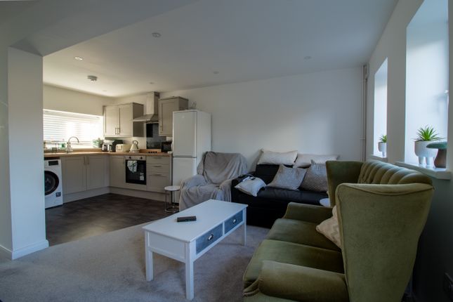 30b, Farm Road, Briton Ferry photo 4