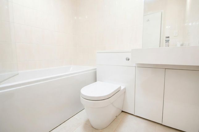 50, Ivy Drive, Surrey photo 4