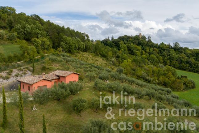 Country house for sale in Italy, Umbria, Perugia, Gubbio