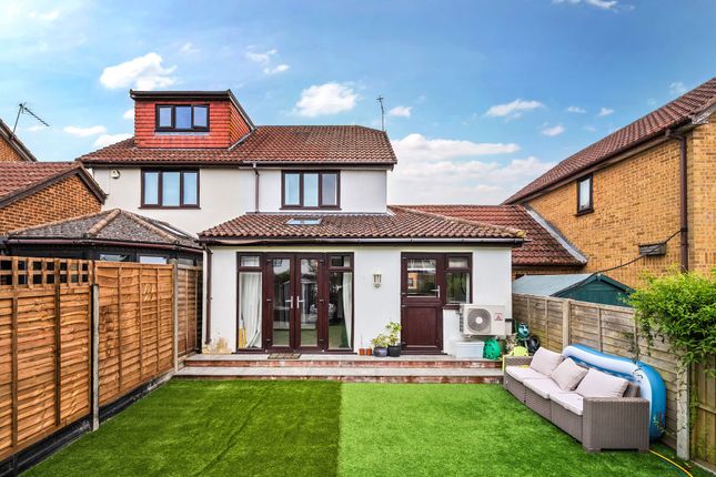 3 Anderson Close, Uxbridge photo 4