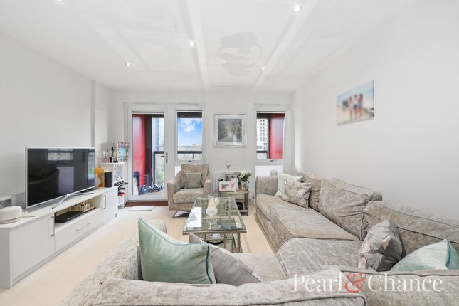 Flat for sale in Ledger Court, Chronicle Avenue