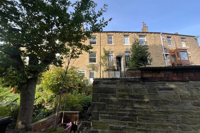 2-bed terraced on 14, Branch Street, Huddersfield, £70,000