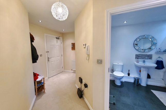 Flat for sale in Wilroy Gardens, Southampton