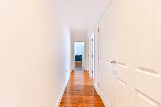 Flat for sale in Camberwell New Road, Camberwell, London