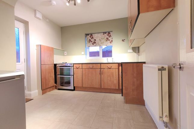 7, Lodge Green Road, Corby photo 4