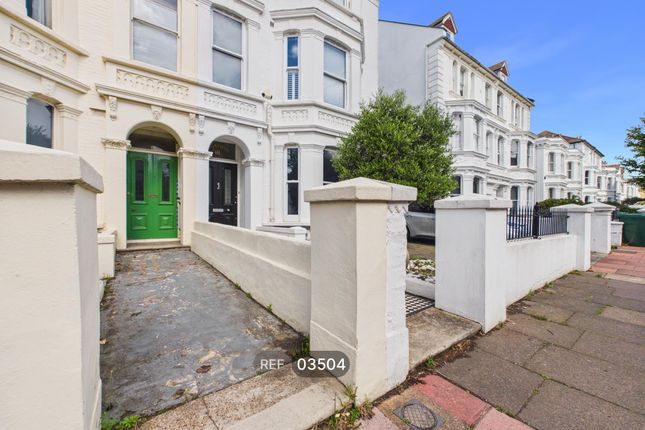 Studio house on Westbourne Villas, Hove, £750/mo