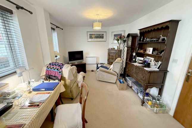 10 Village Drive, Gorseinon, Swansea photo 4
