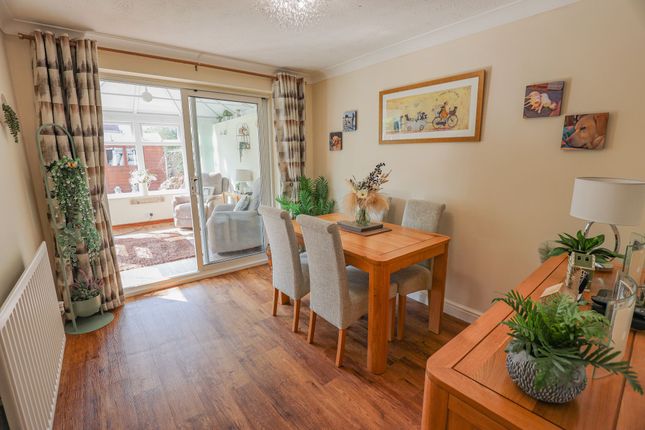 11 Hadrian Road, Morecambe photo 4