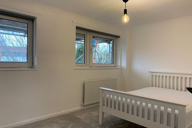 123, Maple Road, Surbiton photo 4