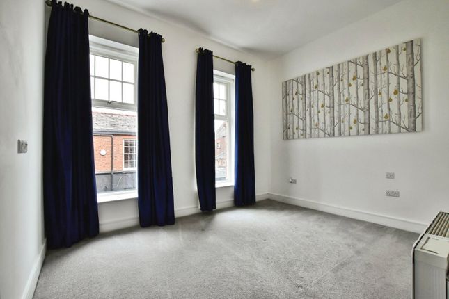 Apartment 3 Alderley Square,, X, Cheshire photo 4