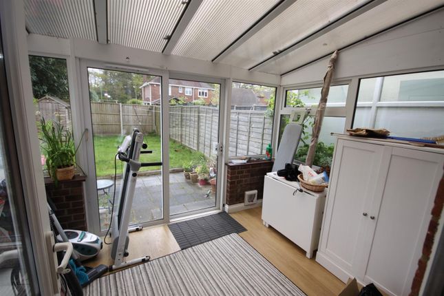 88, Hollybrook Gardens, Southampton photo 4