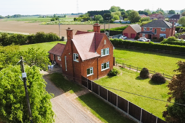 3-bed house on 4,Crown Farmhouse, Stockwell Gate, Spalding, £425,000
