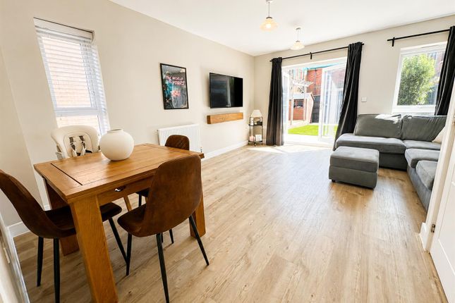 16, Argus Road, Lee-On-The-Solent photo 4