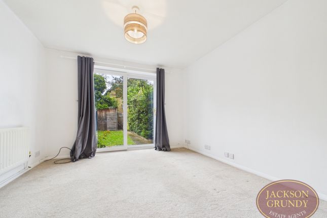17, Reims Court, Northampton photo 4