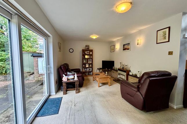 4, Winhill Road, High Peak photo 4