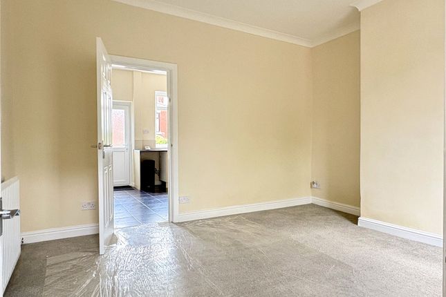 27, Aden Street, Oldham photo 3