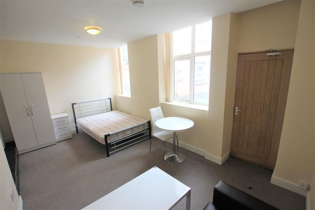 Thumbnail Studio to rent in Charles Street, Leicester