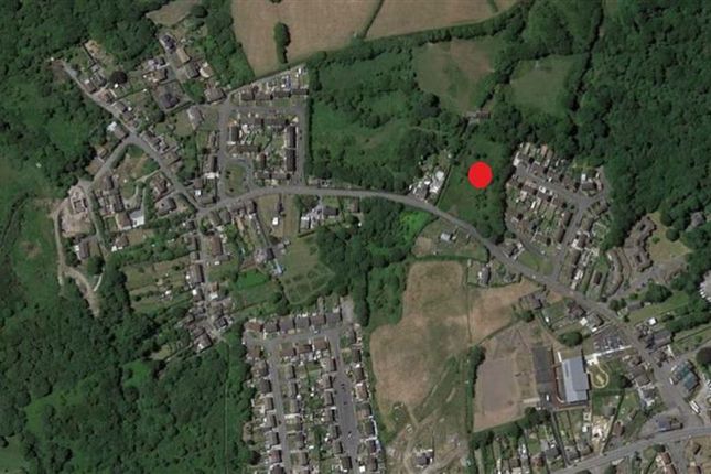 Land for sale in Heol Waunyclun, Trimsaran, Carmarthenshire