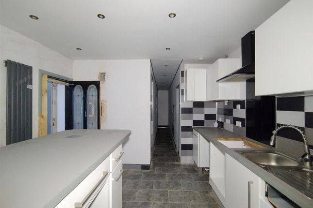 Ashford Road, LONDON photo 5