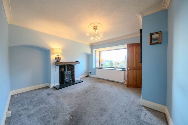 12, Smalewell Drive, West Yorkshire photo 2