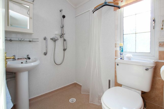 Mobile/park home for sale in Elm Tree Park, Sheepway, Portbury