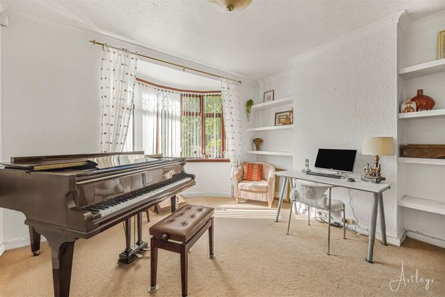 Open-Plan Lounge