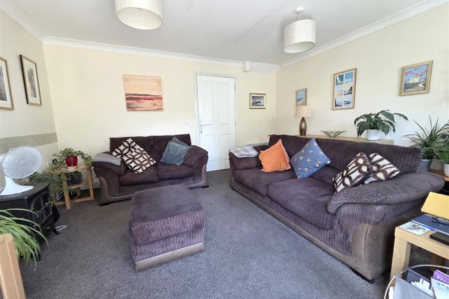 6, Fountain Court, Great Witley photo 2
