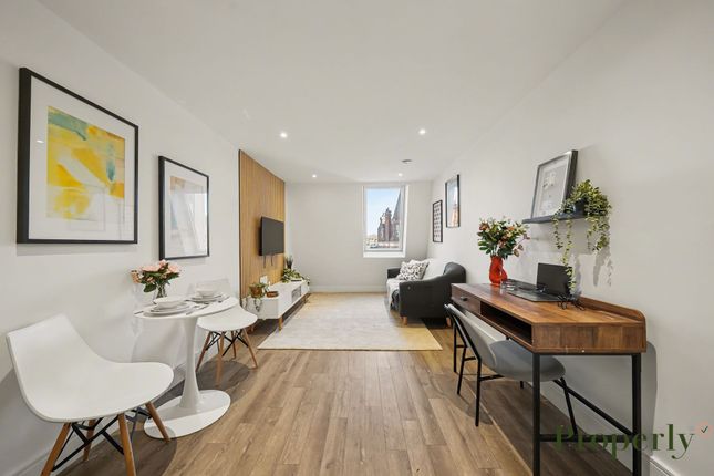 Apt 17, 5 Gaumont Place, London photo 2